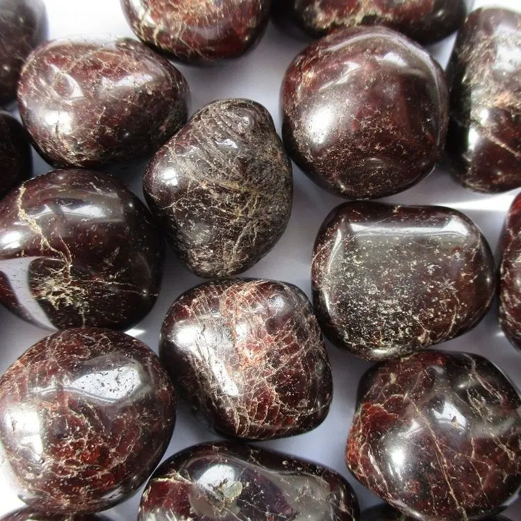 Garnet tumble