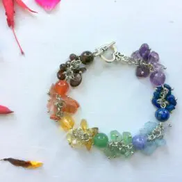 chakra bracelet with chips and round beads