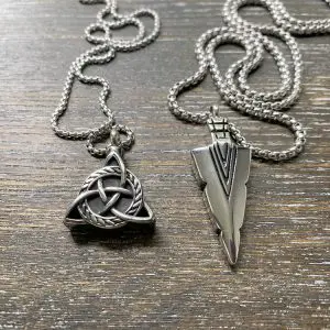 Masculine Memorials