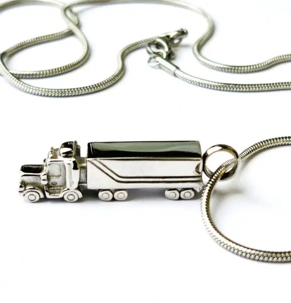 Semi truck memorial pendant