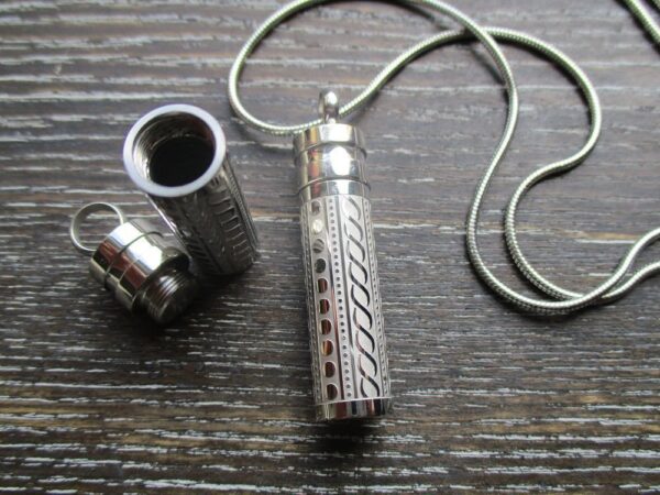 Cylinder Embossed Pendant