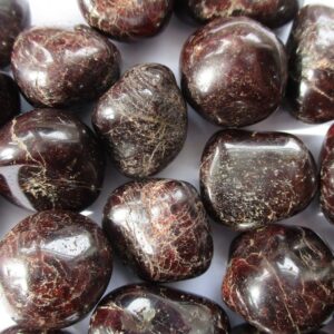 Garnet tumble