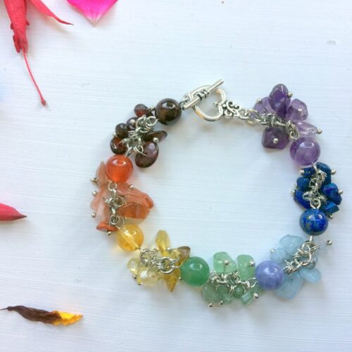 chakra bracelet with chips and round beads