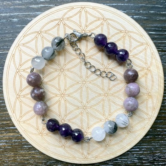 Anxiety bracelet with parrot clasp