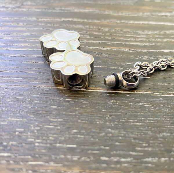 2 Paws Memorial Pendant - Image 2