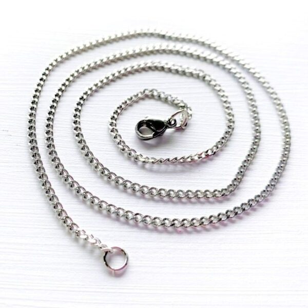 Curb chain necklace