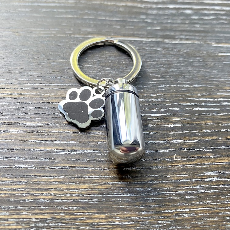 Urn with paw keyring