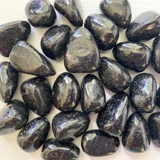 Nuumite Crystal Tumble