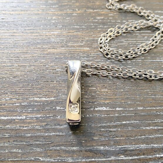Bar with Twist Memorial pendant