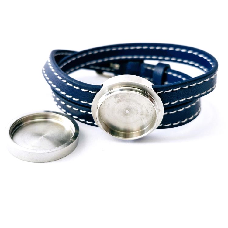 Blue leather with circle bracelet open