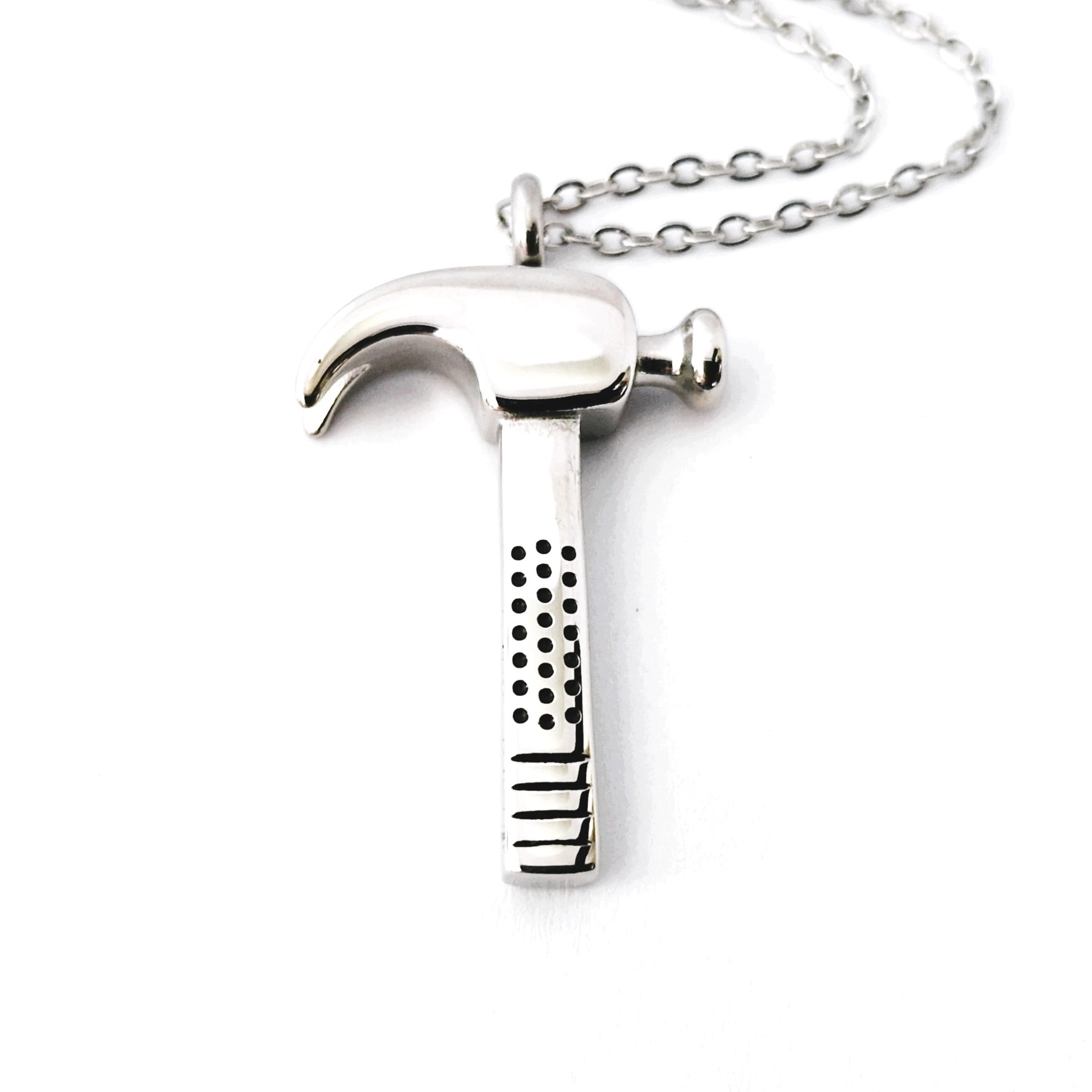 Hammer memorial pendant