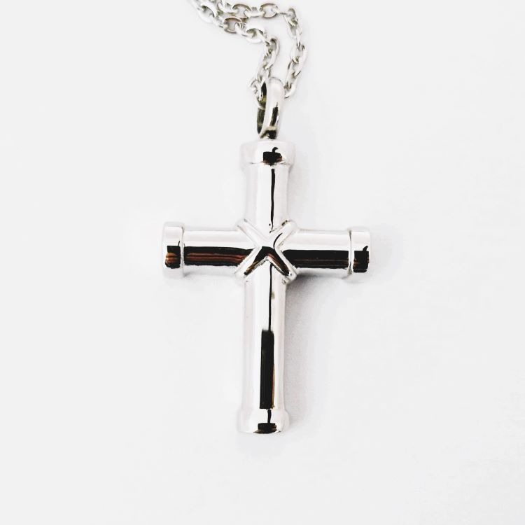 cross classic memorial pendant